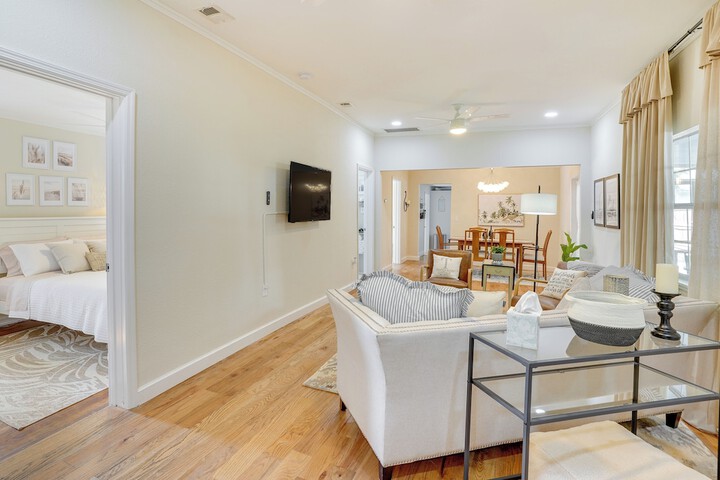 Lake Wales Vacation Rental w / Screened-in Porch!