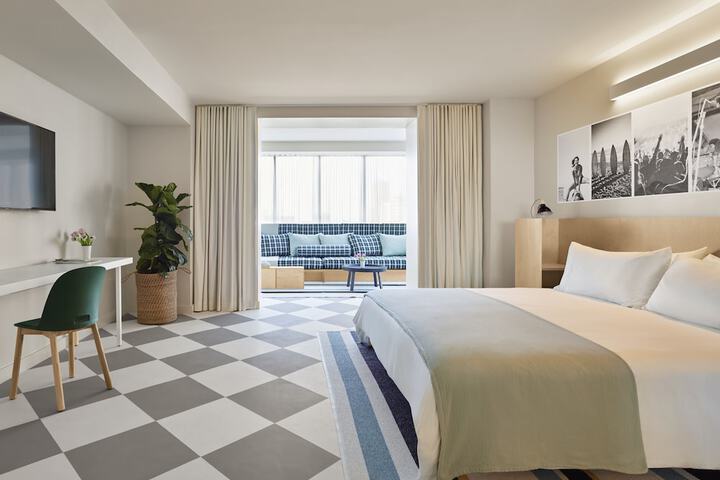 Room 29 of 62