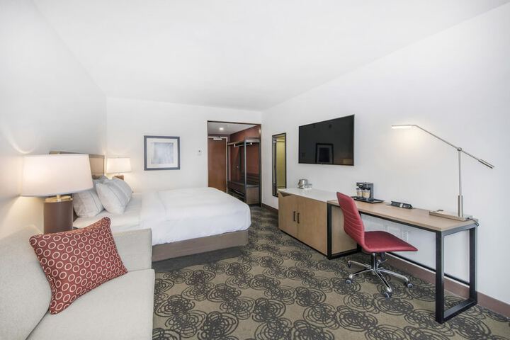 DoubleTree by Hilton Raleigh - Cary