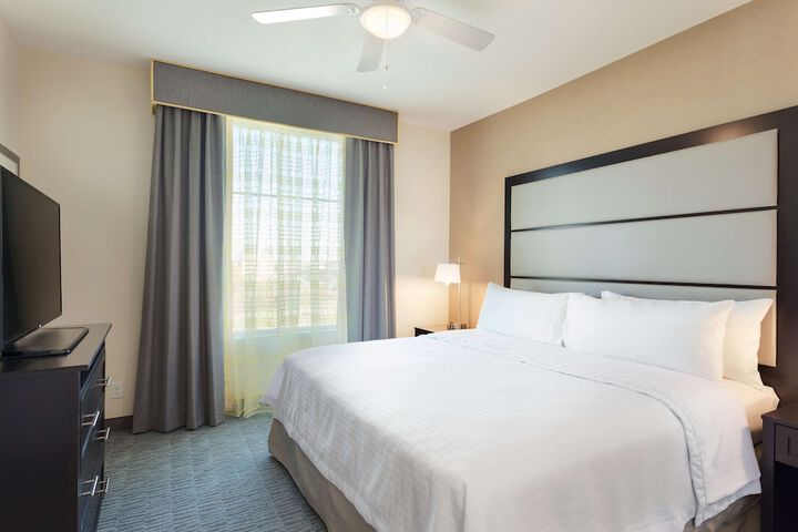 Room 21 of 35