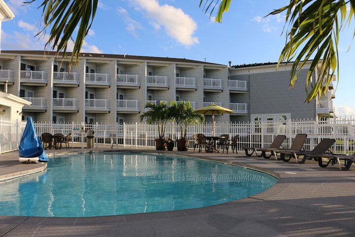Comfort Suites Chincoteague Island Bayfront Resort
