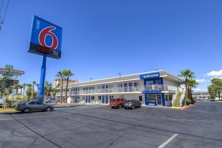 Hotel 4 of 10