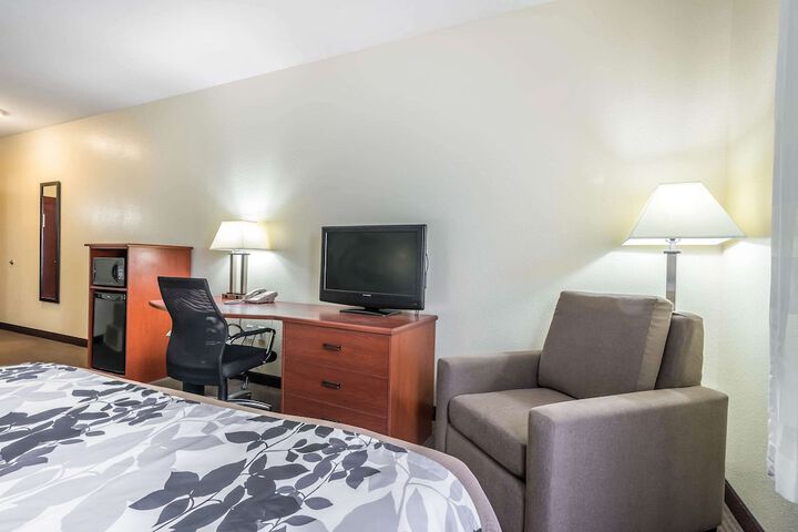Room 14 of 38