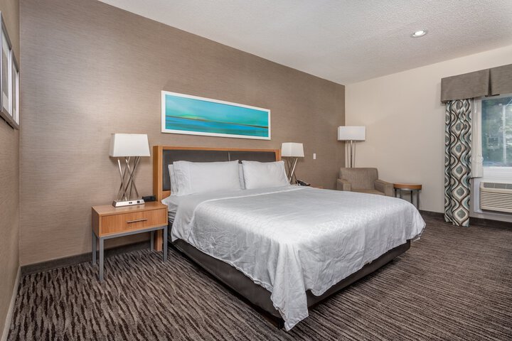 Room 44 of 75