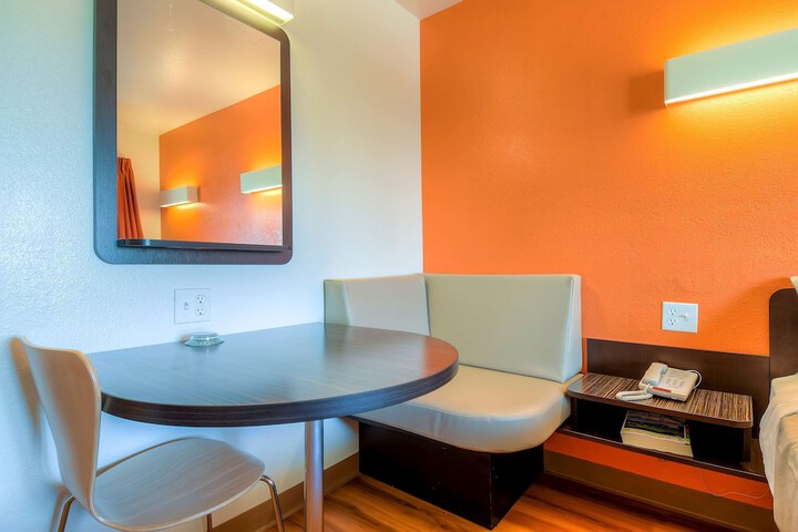 Room 19 of 26