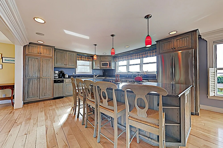 New Listing! Curtis House on the Cove 3 Bedroom Cottage