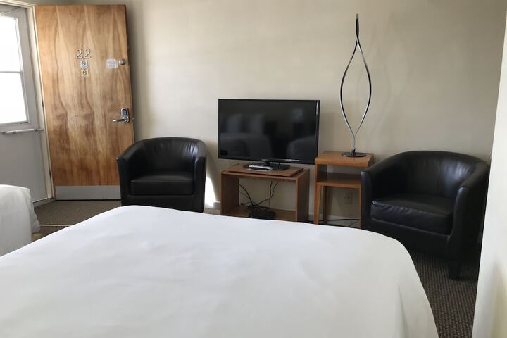 Room 19 of 33