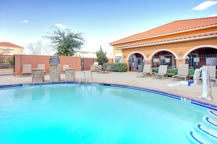Pool 6 of 30