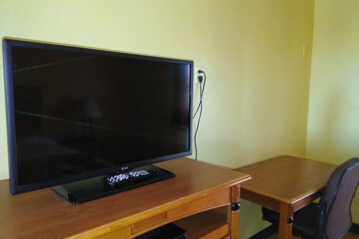 Room 13 of 21