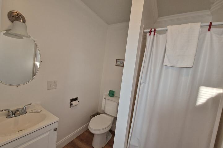 Room 3 of 40