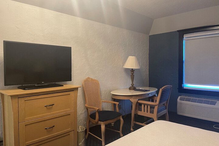 Room 61 of 105
