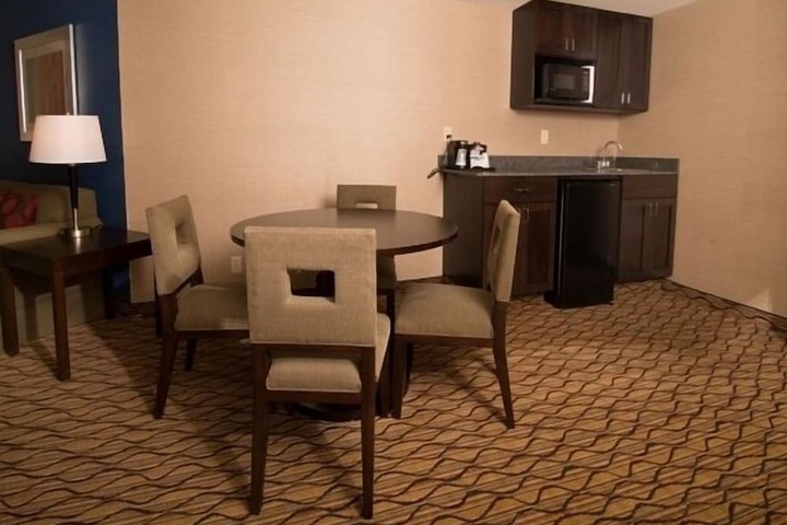 Room 22 of 39