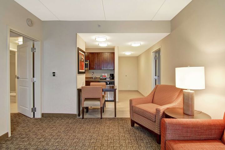 Room 13 of 40