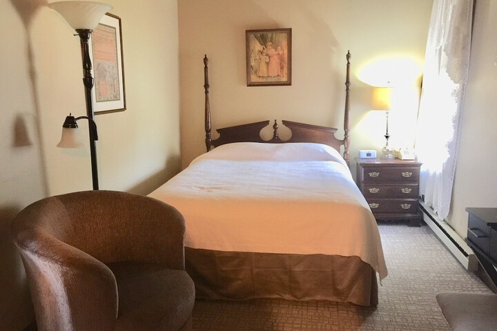 Room 18 of 52