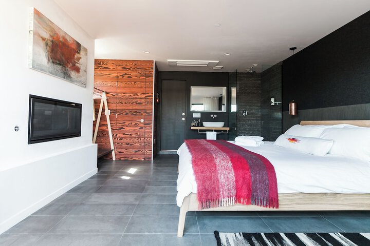 Twelve Senses Retreat