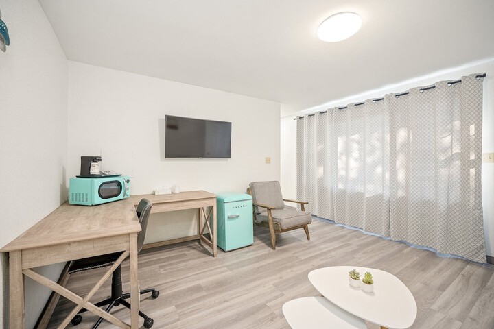 Room 16 of 42