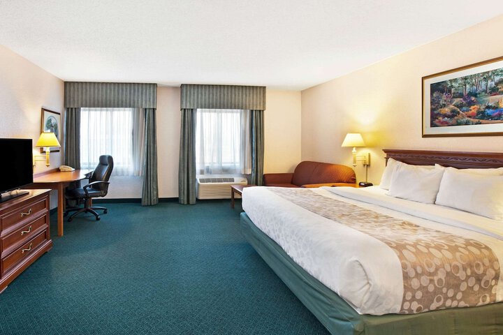 Room 11 of 36
