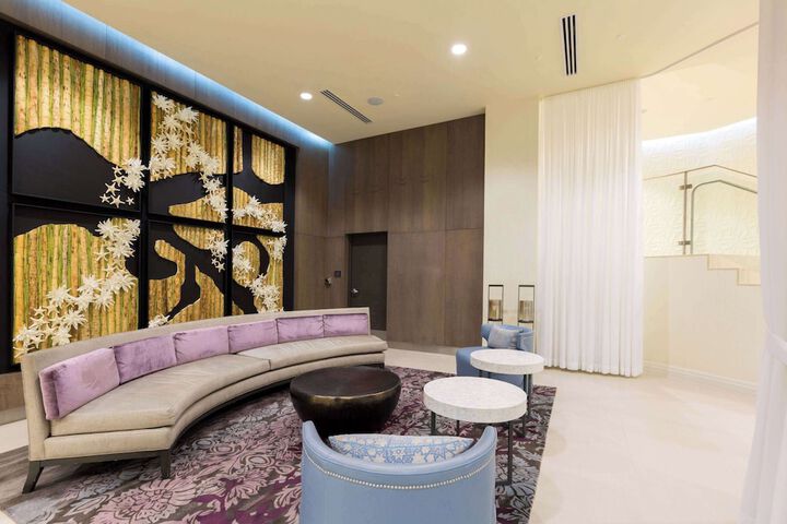 Hotel Interior 22 of 124