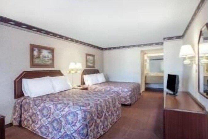 Room 22 of 25