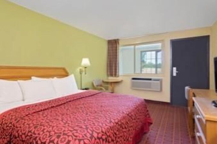 DAYS INN WILLIAMSBURG