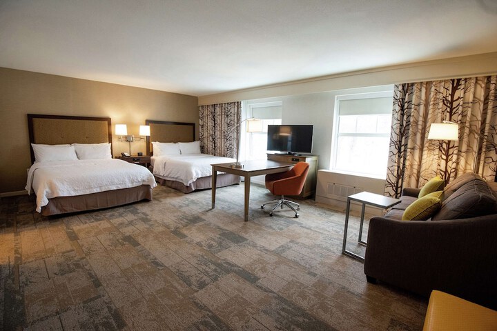 Hampton Inn and Suites Manchester
