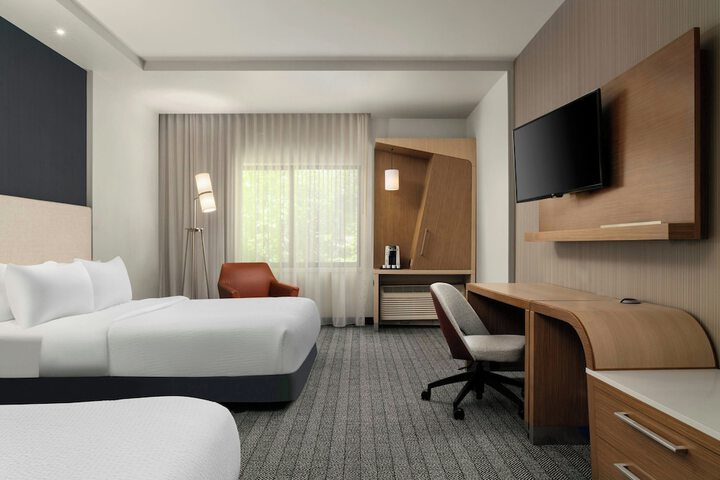 Room 28 of 41