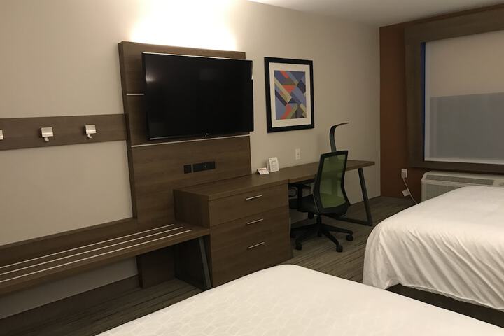 Room 92 of 148