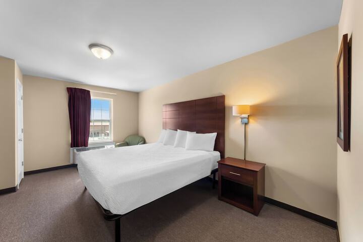 Room 6 of 18
