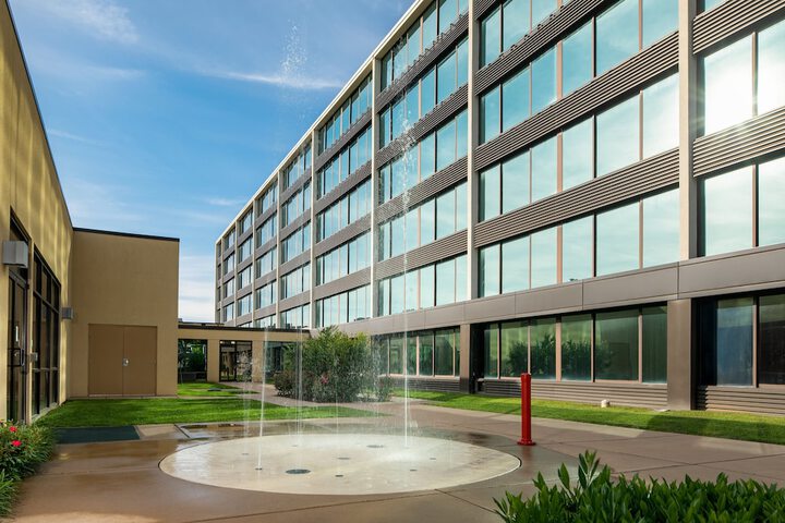 Holiday Inn Hotel & Suites Charleston West by IHG