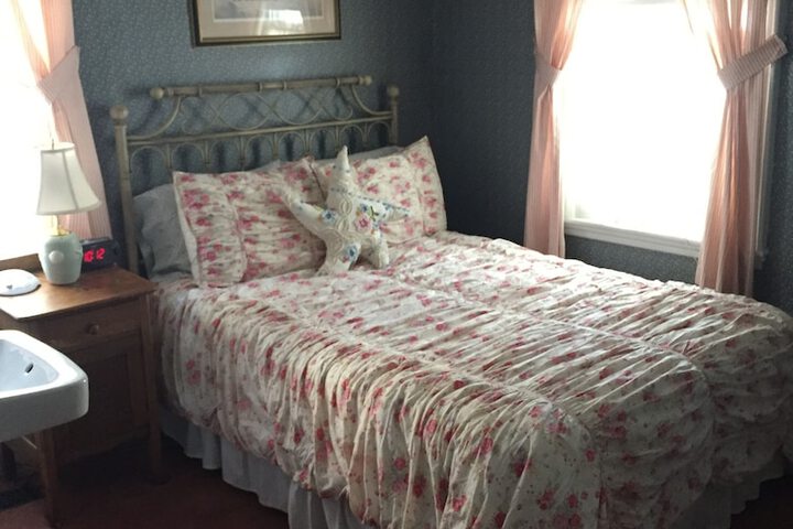 Room 22 of 28