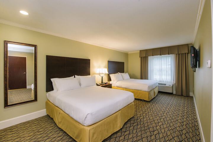 Room 33 of 57