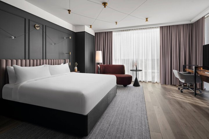 Room 13 of 52