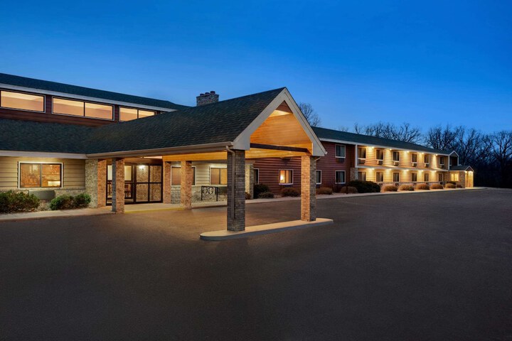 Hotel 2 of 63