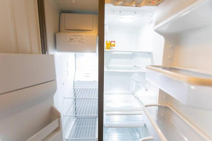 Cali Condo+BBQ+MemoryFoamBeds+12min to Beach