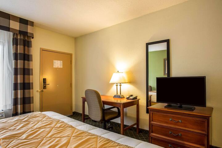 Room 35 of 49