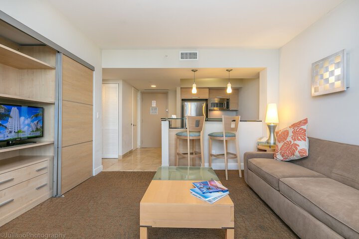 Room 73 of 119