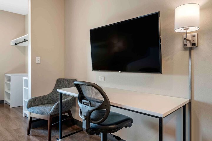 Room 26 of 35