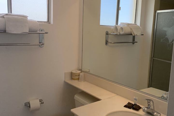 Room 7 of 7