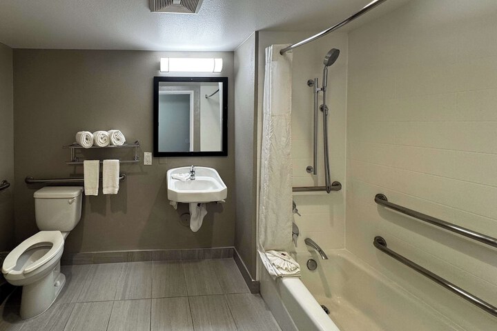 Room 14 of 20
