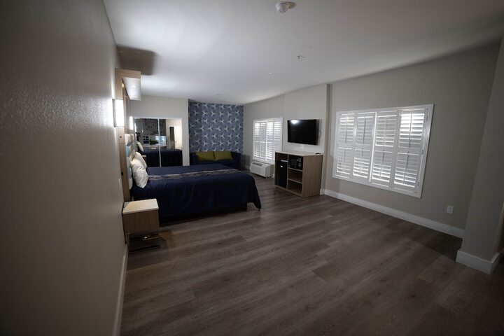 Room 53 of 67