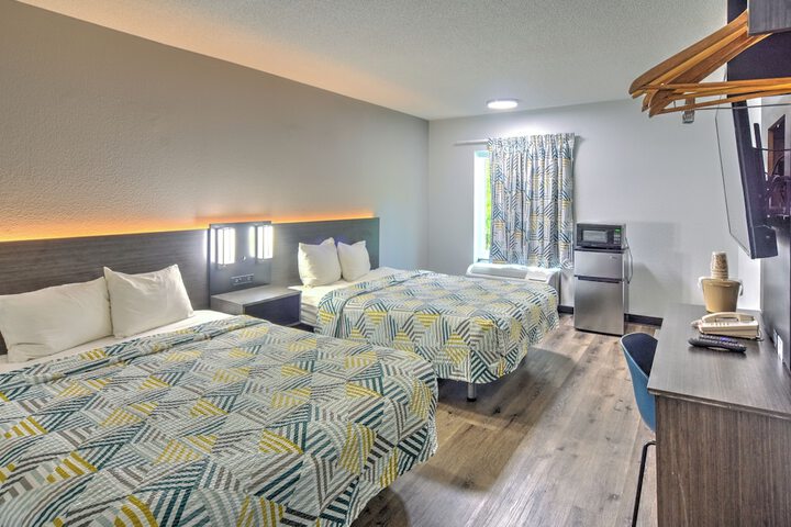 Motel 6 Libertyville IL