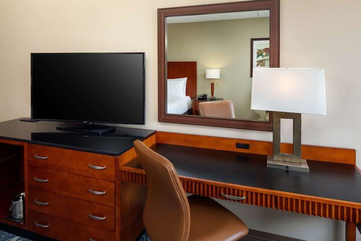 DoubleTree by Hilton Boston North Shore