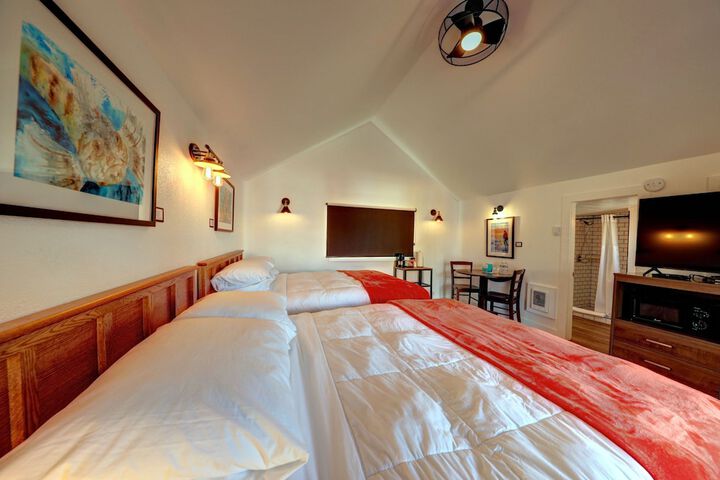 Room 35 of 63