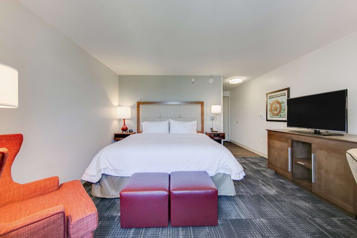 Room 11 of 35