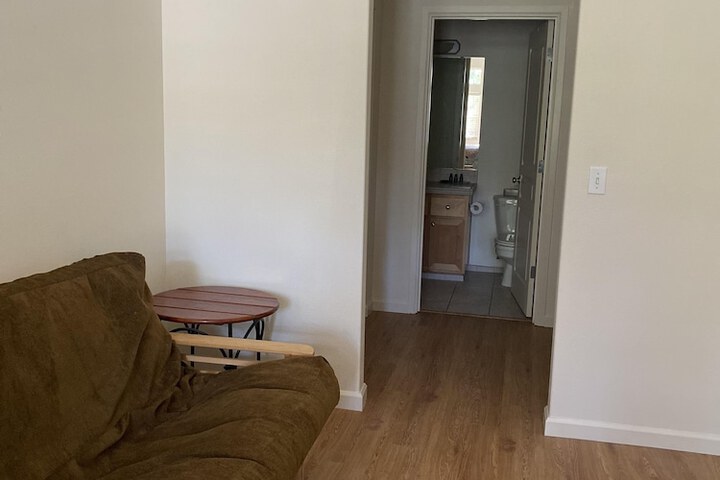 Room 8 of 19