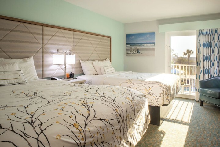 Ocean Sands Beach Boutique Inn - Stay at the Beach