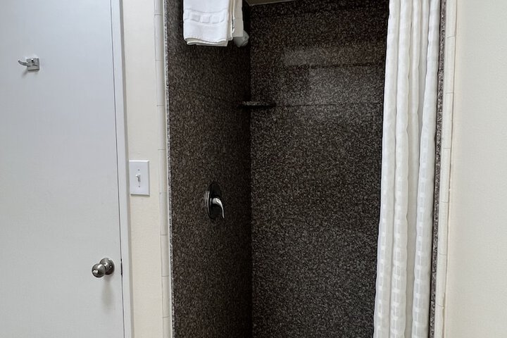 Room 15 of 22