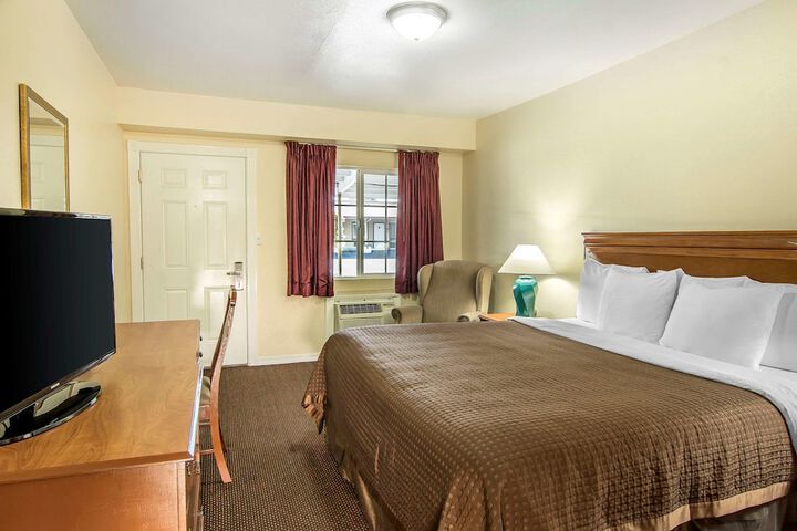 Rodeway Inn Medford South I-5
