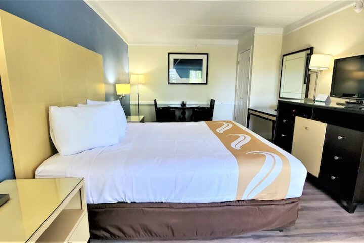 Room 18 of 41