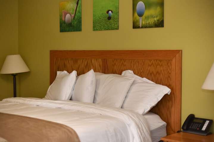 Room 6 of 15
